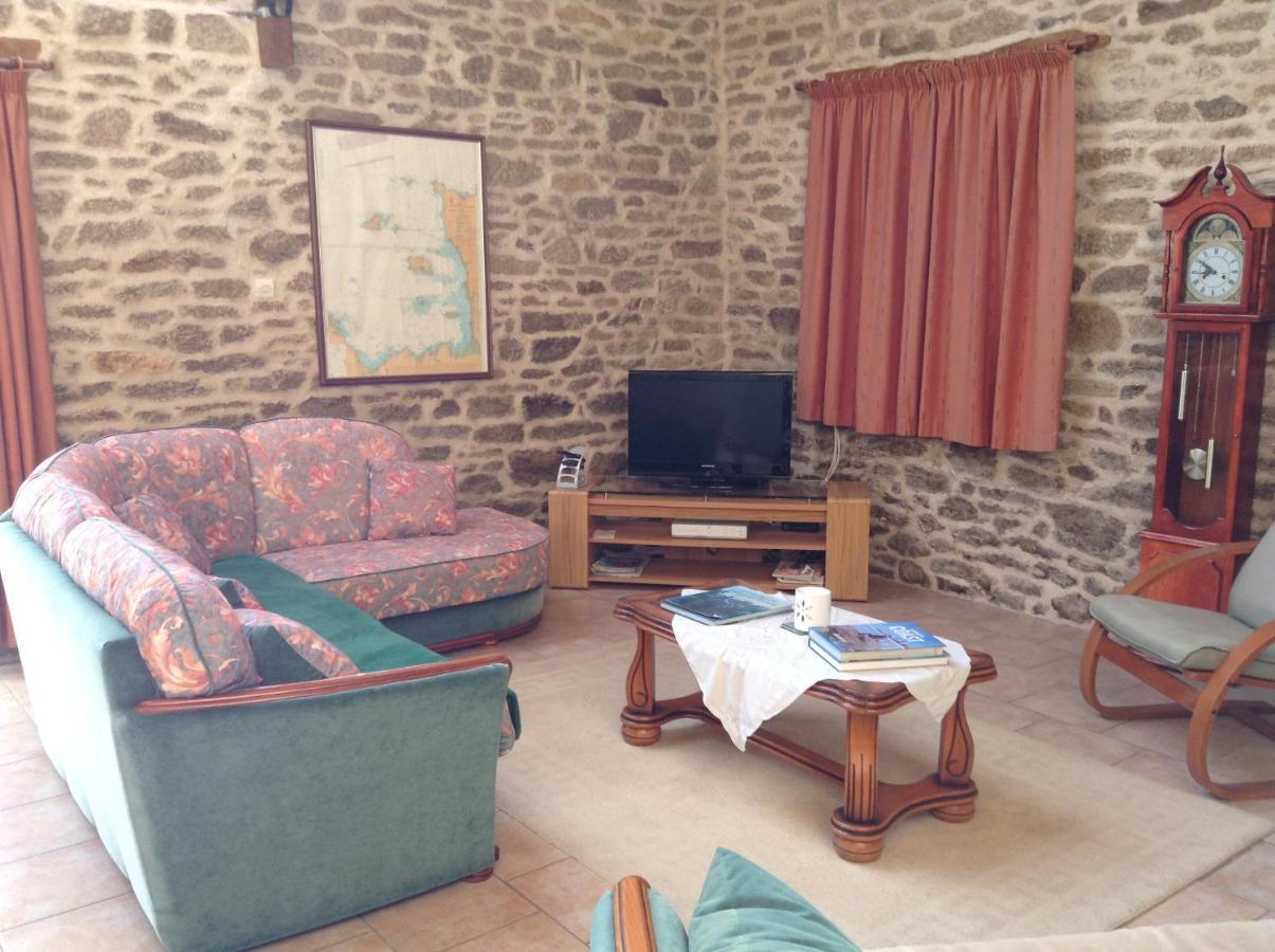 Le Bois Chef D'Ane Bed & Breakfast Collinee Exterior photo